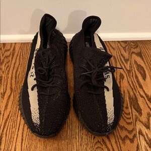Yeezy 350 V2 Oreo Sneakers Mens sz. 14.5
